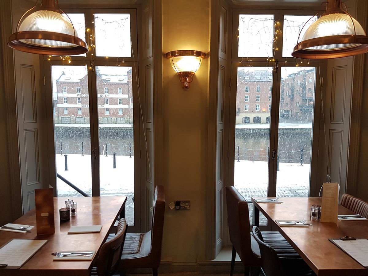 Lil'S Bar And Bistro 호텔 요크 외부 사진